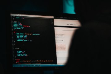 Atak DDoS rosyjskich hakerów na polskie instytucje i banki.