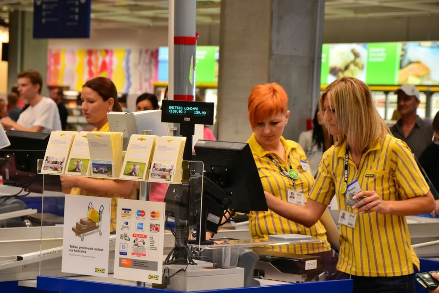 Tylko wpływ firmy IKEA na polską gospodarkę można podsumować kwotą miliarda złotych.