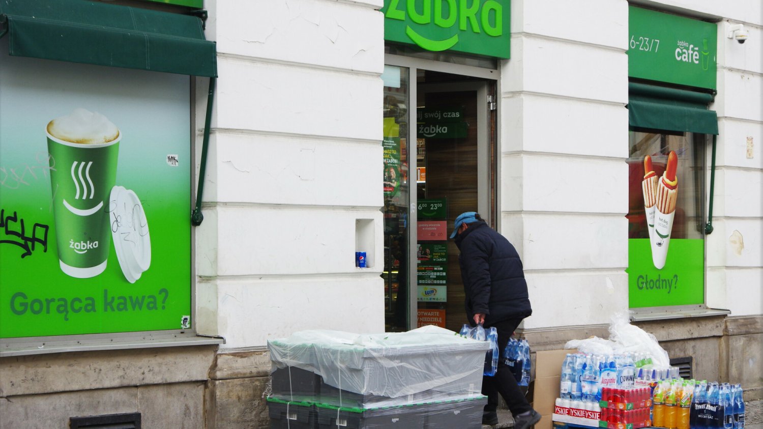 Kradzieże w sklepach Żabka – tak młodzież generuje straty franczyzobiorców