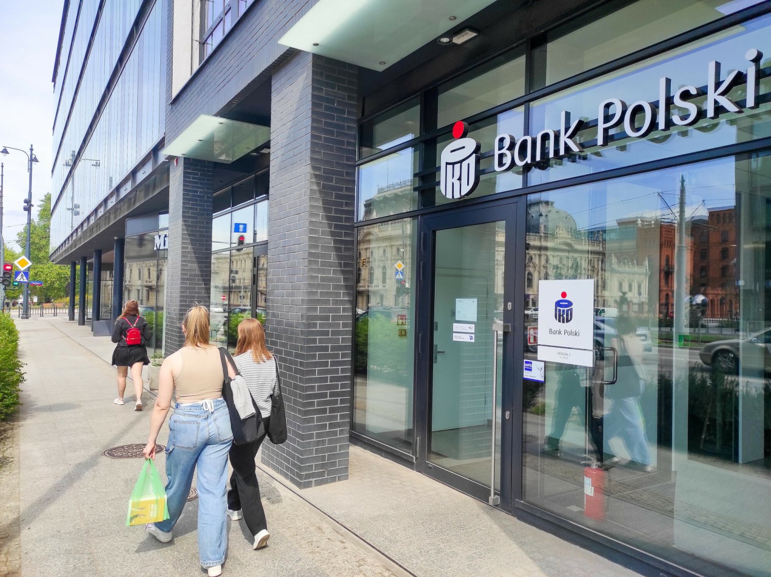 Atak hakerów na bank PKO Bp i Pekao – oszuści wysyłają fałszywe wiadomości e-mail