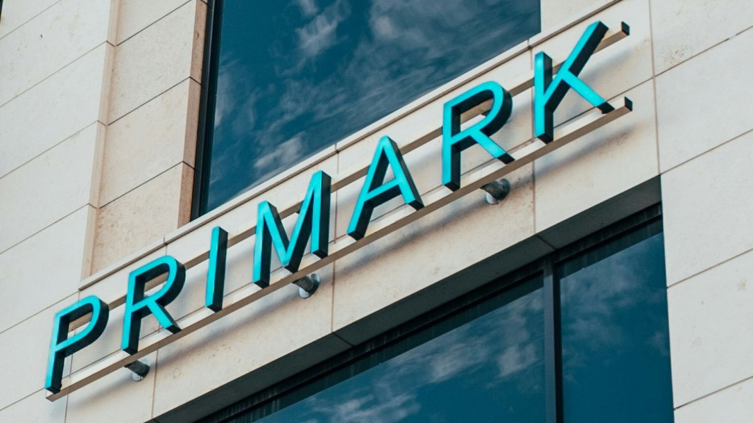Primark w 3 nowych, polskich miastach. Irlandzka sieć rozpycha się łokciami.