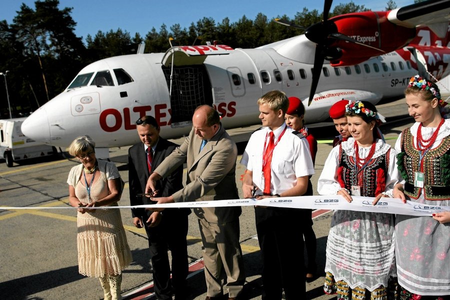 Inauguracja połączenia Kraków-Bydgoszcz, realizowanego przez OLT Express. Cztery tygodnie później firma ogłosiła upadłość.