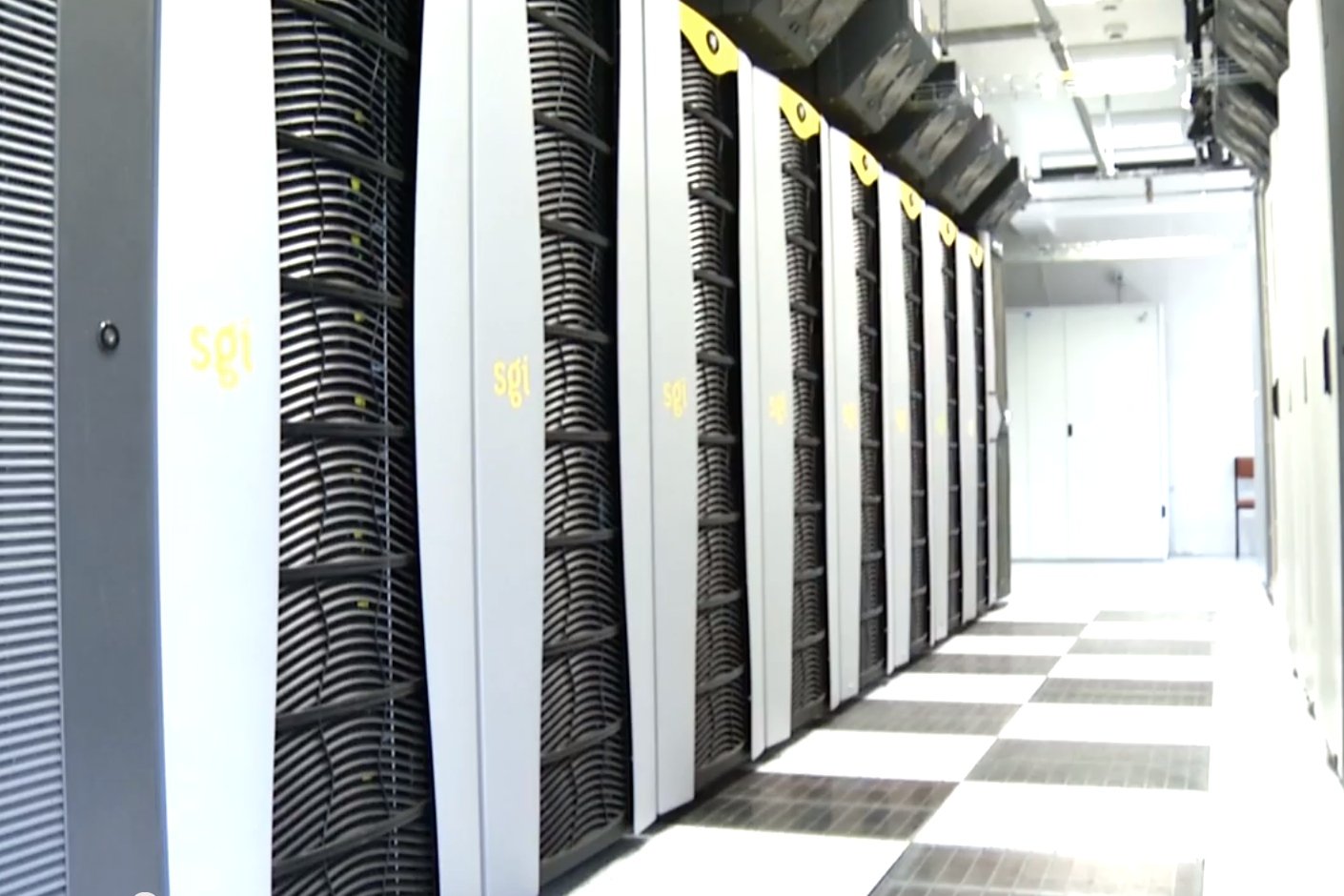 Cyfronet AHG posiada komputery o największej mocy obliczeniowej w Polsce. Wkrótce Zeusa zdetronizuje Prometheus