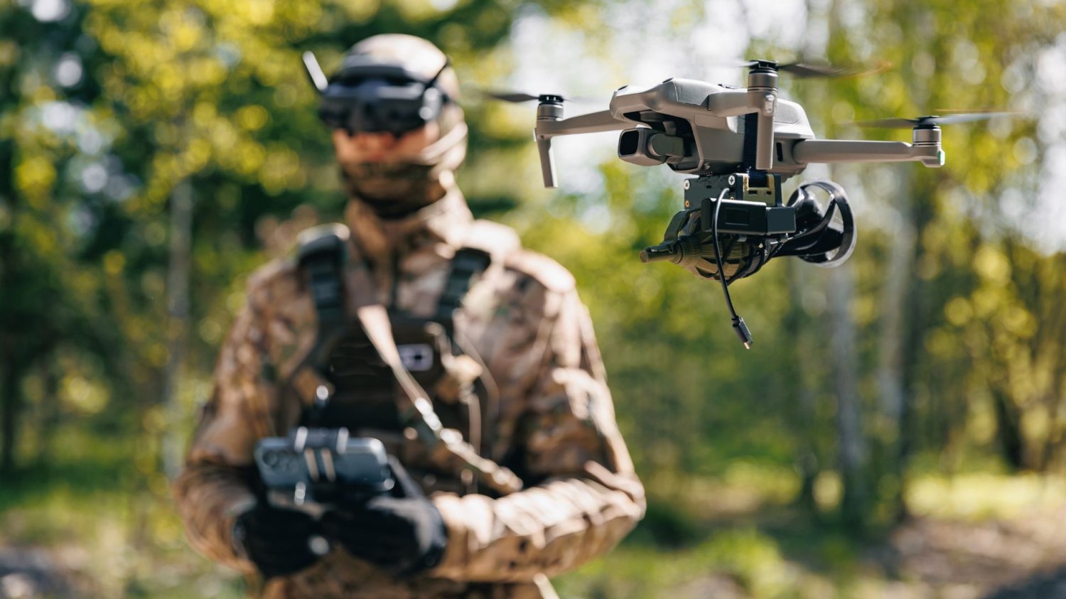 System San za 15 mld zł dla polskiej armii. Europa patrzy z zazdrością. Dron stereowany przez żołnierza.