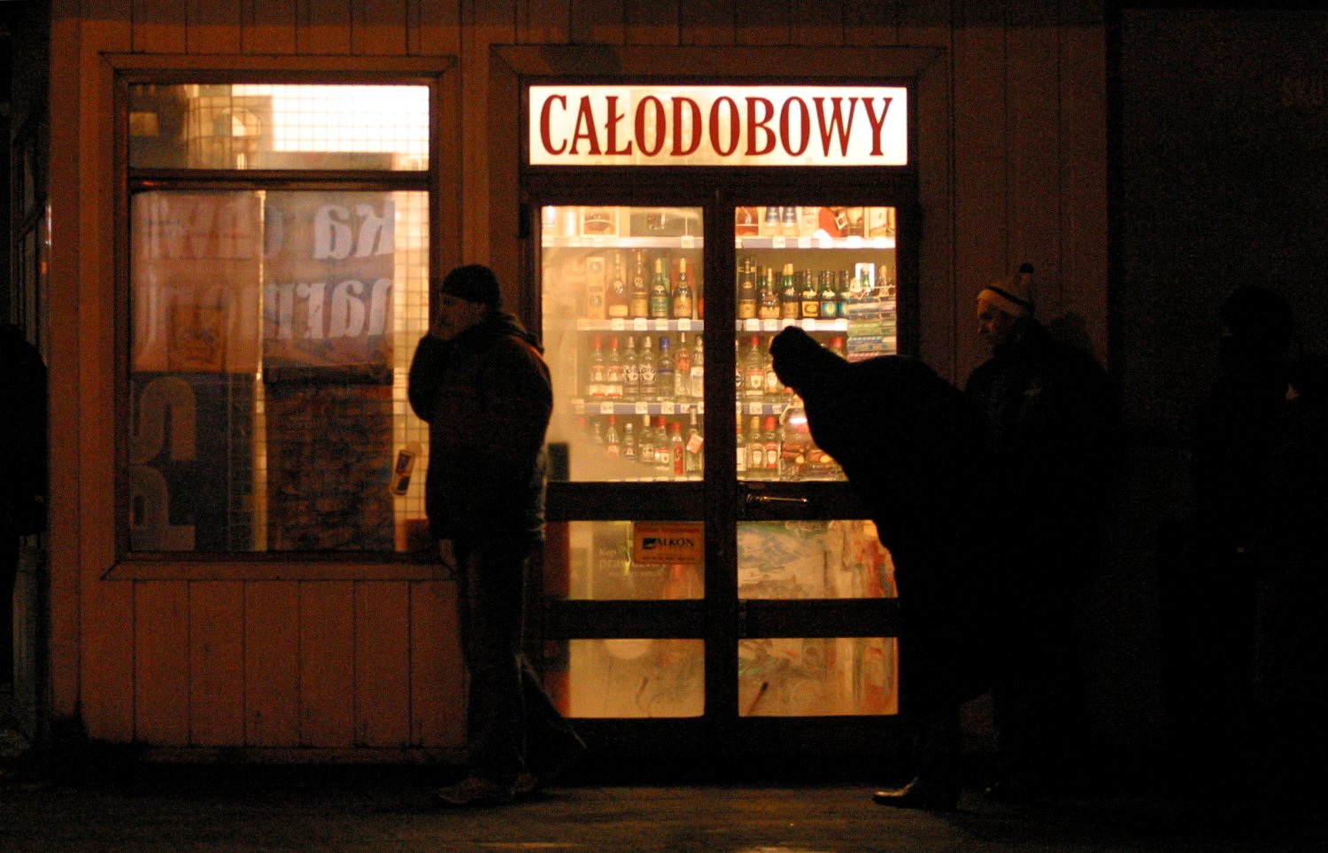 W Mielnie sprzedawcy alkoholu wymyślili sposób na obejście nocnej prohibicji