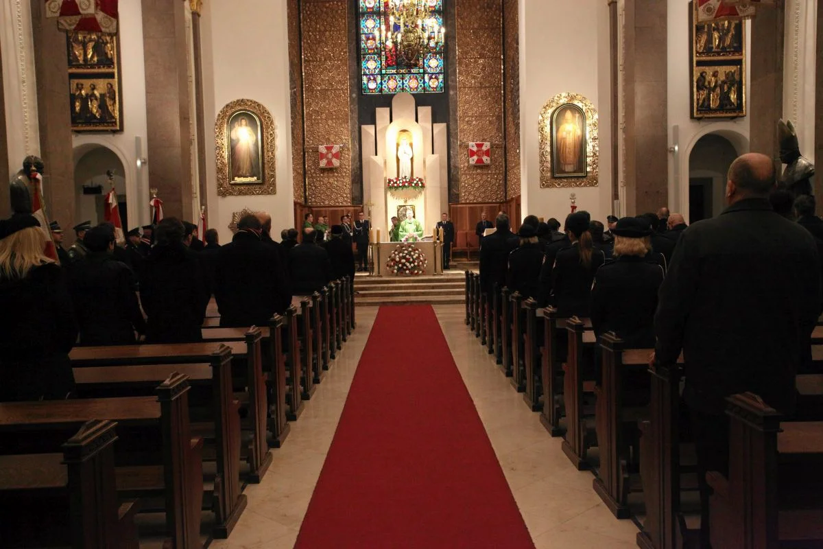 Inauguracja Powstania Krajowej Agencji Skarbowej. Skarbowi kapelani mogą liczyć na bardzo wysokie wynagrodzenie.