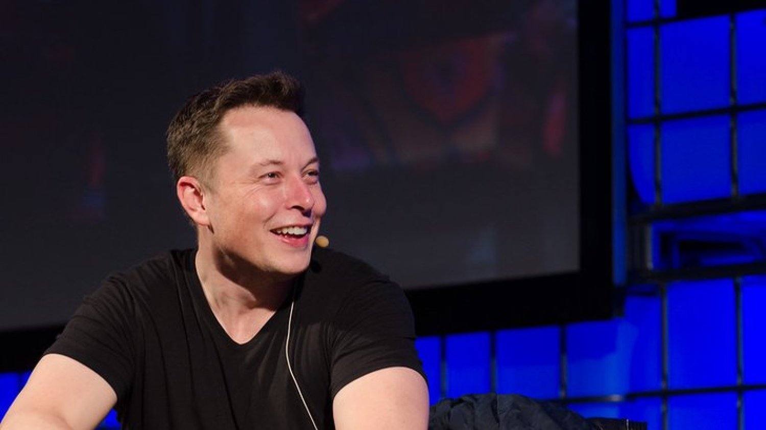 Elon Musk jak zwykle w formie. Na Twitterze znów ostro komentuje. Co tym razem? Ograniczenia wprowadzone przez rząd USA w związku z pandemią COVID-19.