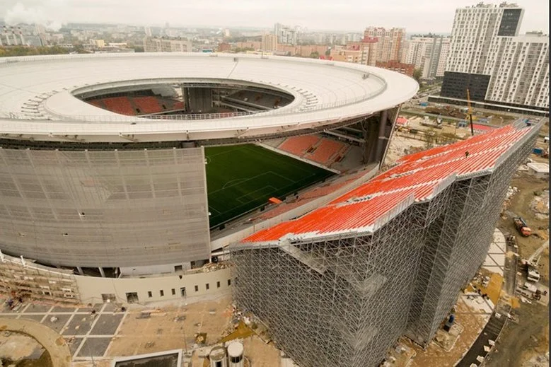 Stadion-prowizorka w Jekaterynburgu