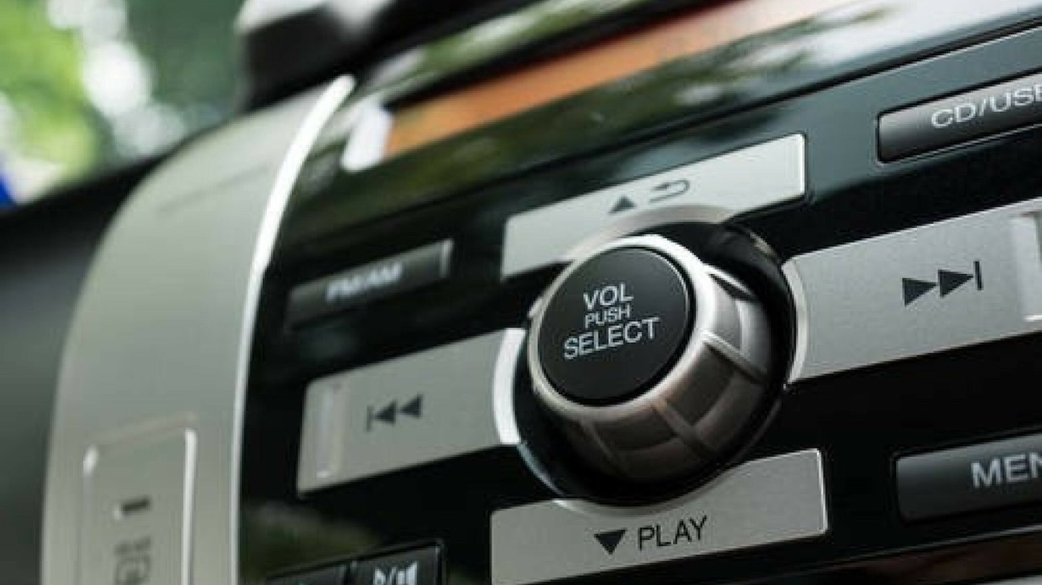 Kto musi płacić abonament za radio samochodowe