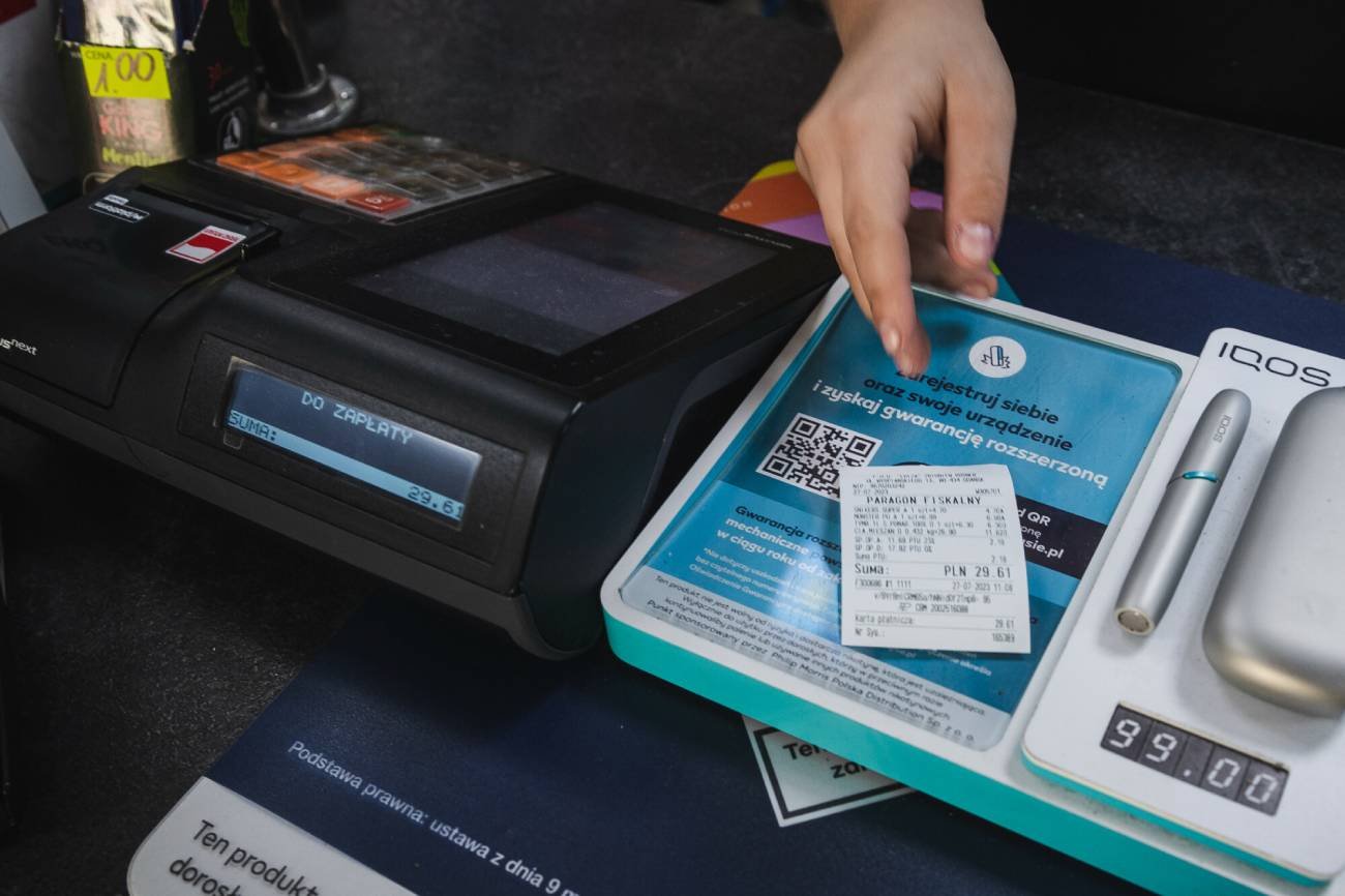 Wydawanie paragonu.