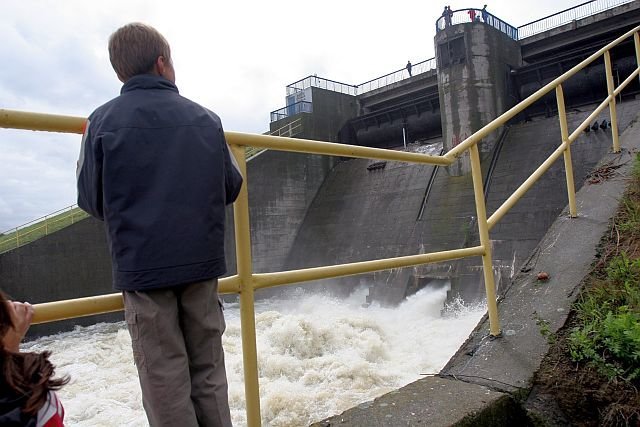 Wody Polskie mają się zająć m.in. inwestycjami hydrotechnicznymi, na razie walczą z problemami, które same tworzą