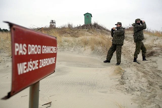 Patrol Straży Granicznej na Mierzei Wiślanej. Jej przekopanie ma nas uniezależnić od Rosji, współwłaściciela tego skrawka terenu