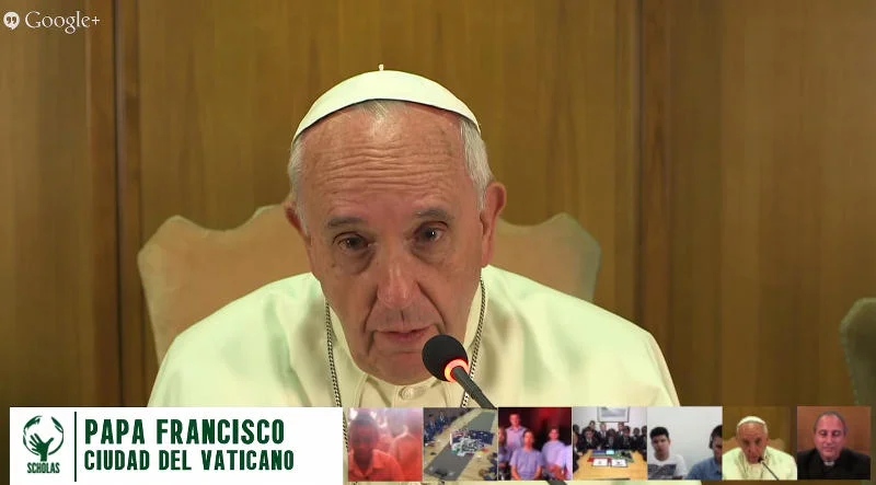 Papież Franciszek zaczął odbywać rozmowy ze studentami przez Google Hangouts.
