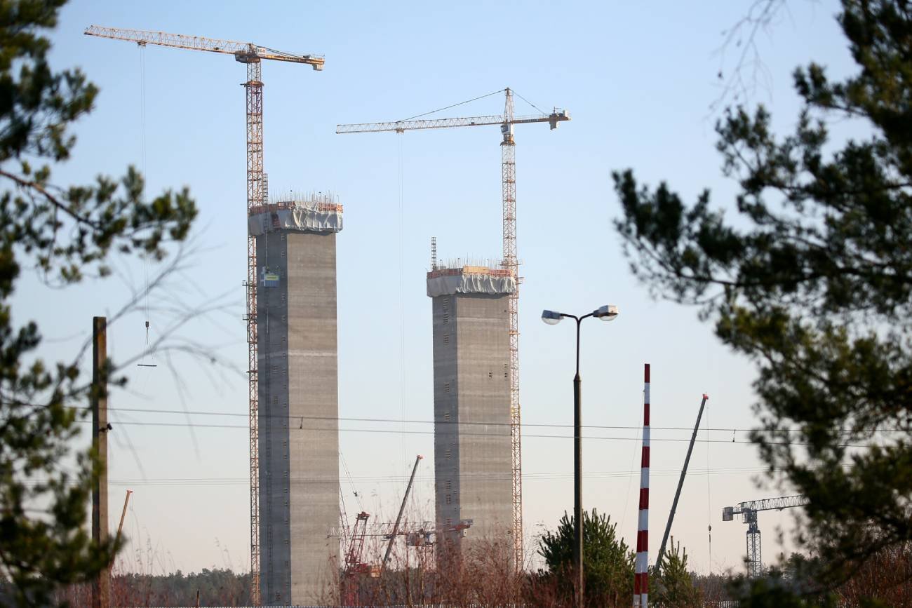 Zestawienie inwestycji porzuconych i czekających latami na ukończenie.