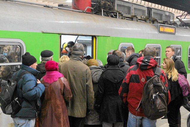 Ruch na najwyższych szczeblach PKP przypomina ten na dworcu w godzinach szczytu.