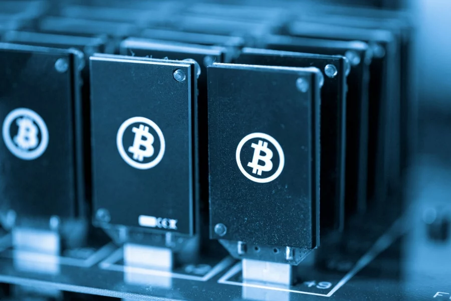 Przenośna "kopalnia" bitcoinów na urządzeniach USB.