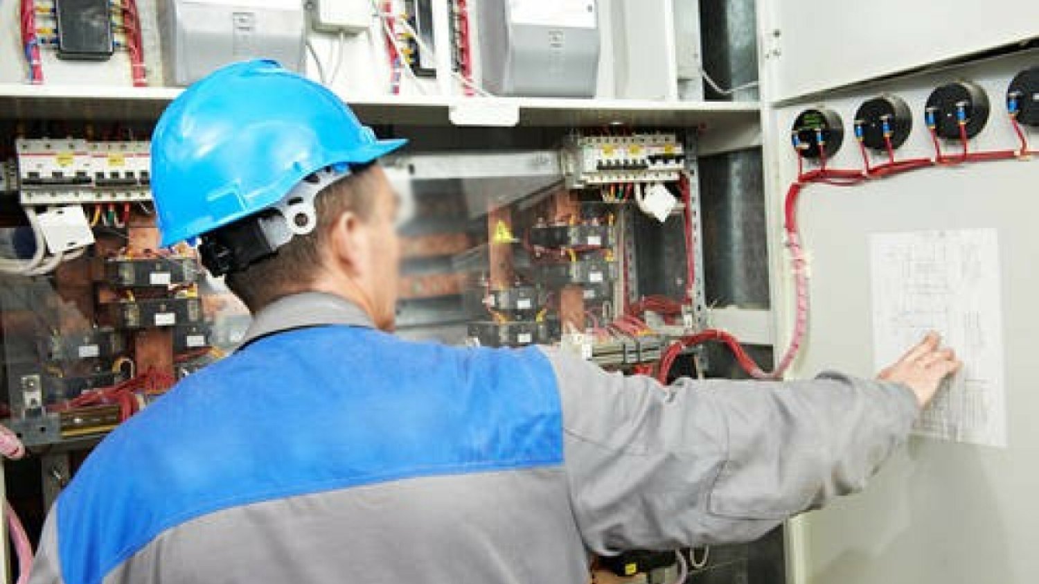 Duże zapotrzebowanie ma być m.in. na elektryków