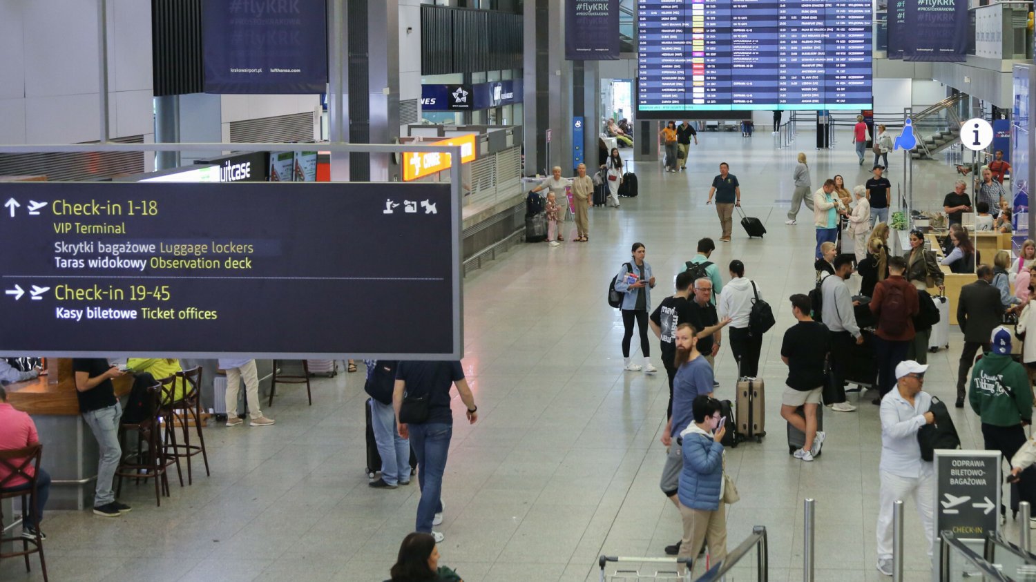 Mężczyzna, który zapalił na lotnisku w Krakowie, otrzymał wysoki mandat