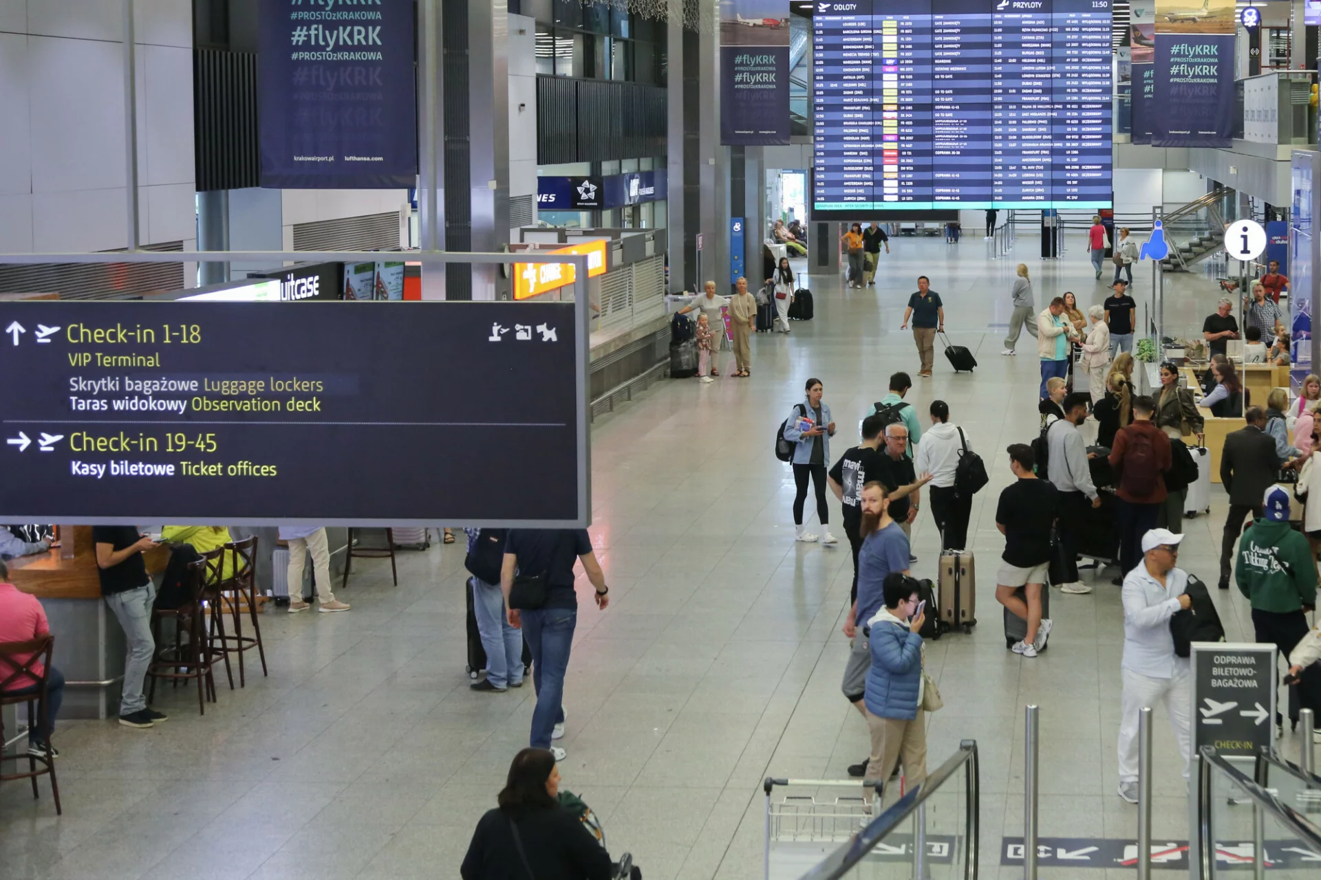 Mężczyzna, który zapalił na lotnisku w Krakowie, otrzymał wysoki mandat