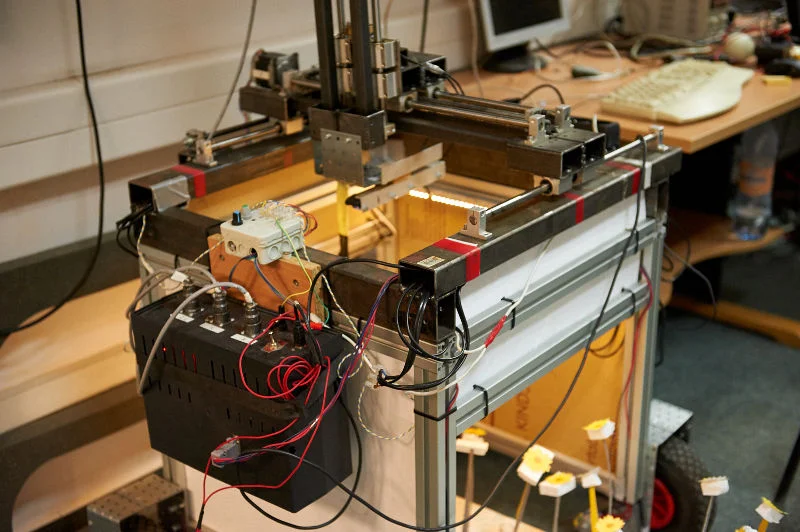 To flagowy produkt projektu "autonomiczny układ do mechanicznego zapylania roślin".