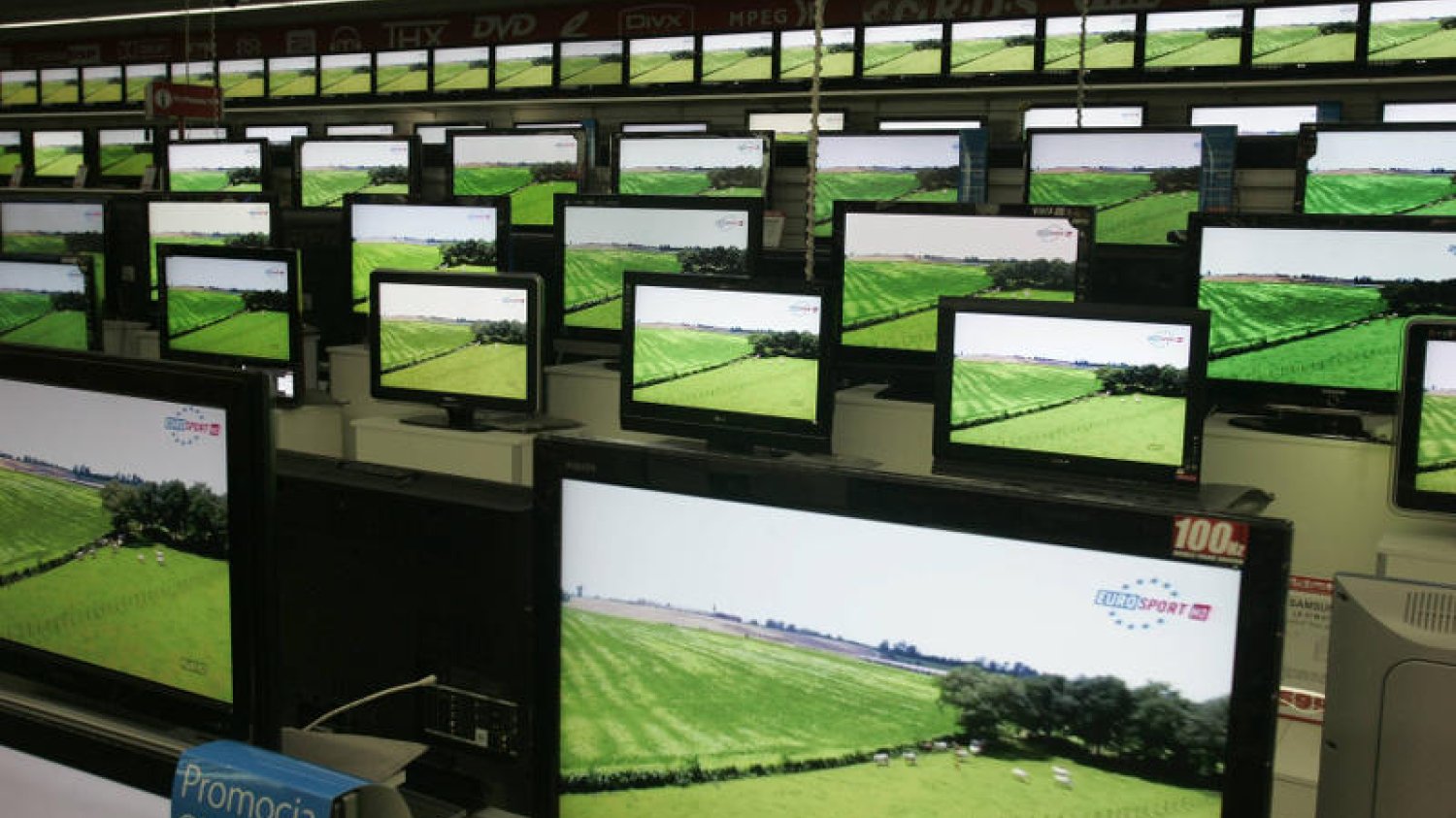 Wokół SmartTV Samsunga wybuchła afera: telewizor ma rzekomo podsłuchiwać ludzi. To nie pierwszy przypadek takiego sprzętu