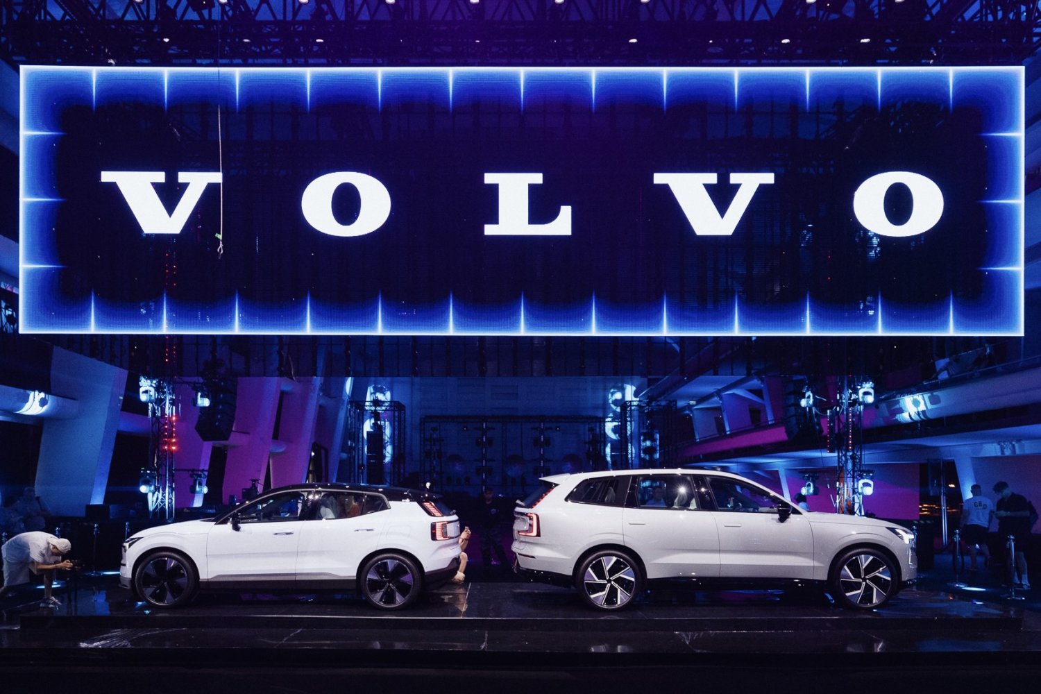 Volvo EX30 (z lewej) i EX90 podczas polskiej premiery