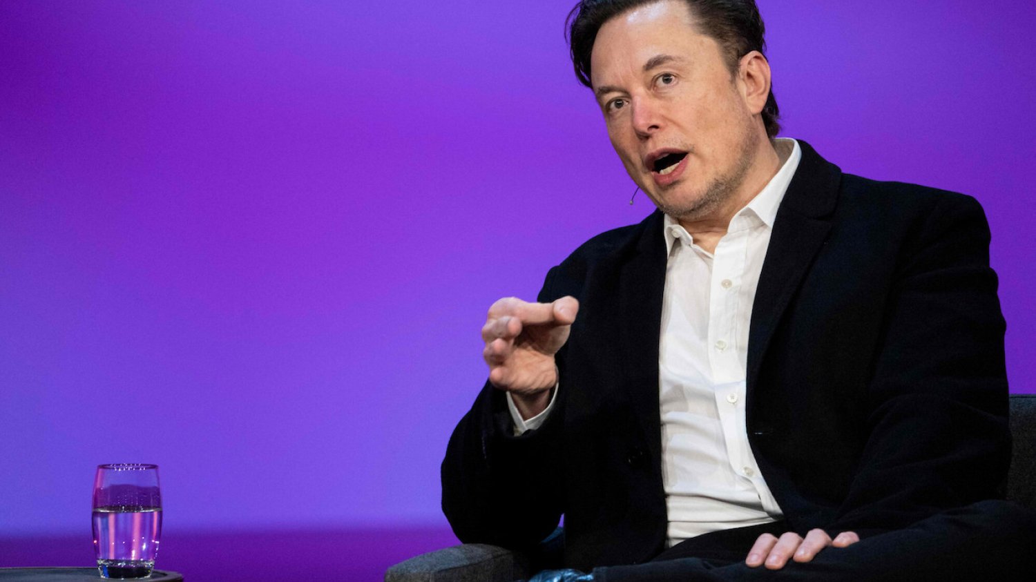 Elon Musk i amerykański rząd walczą o Medmix Polska