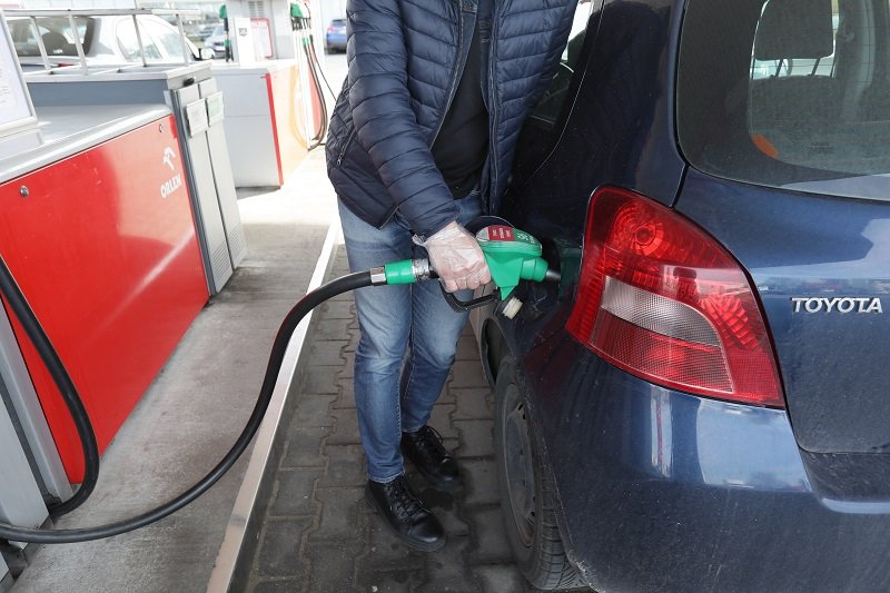 5 złotych z przodu przy cenie za litr jest już naszym nowym standardem.