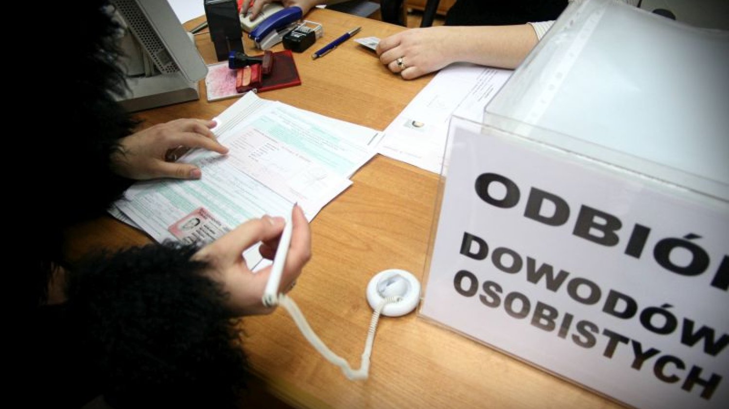 Coraz więcej Polaków chce mieć dostęp do e-dowodów