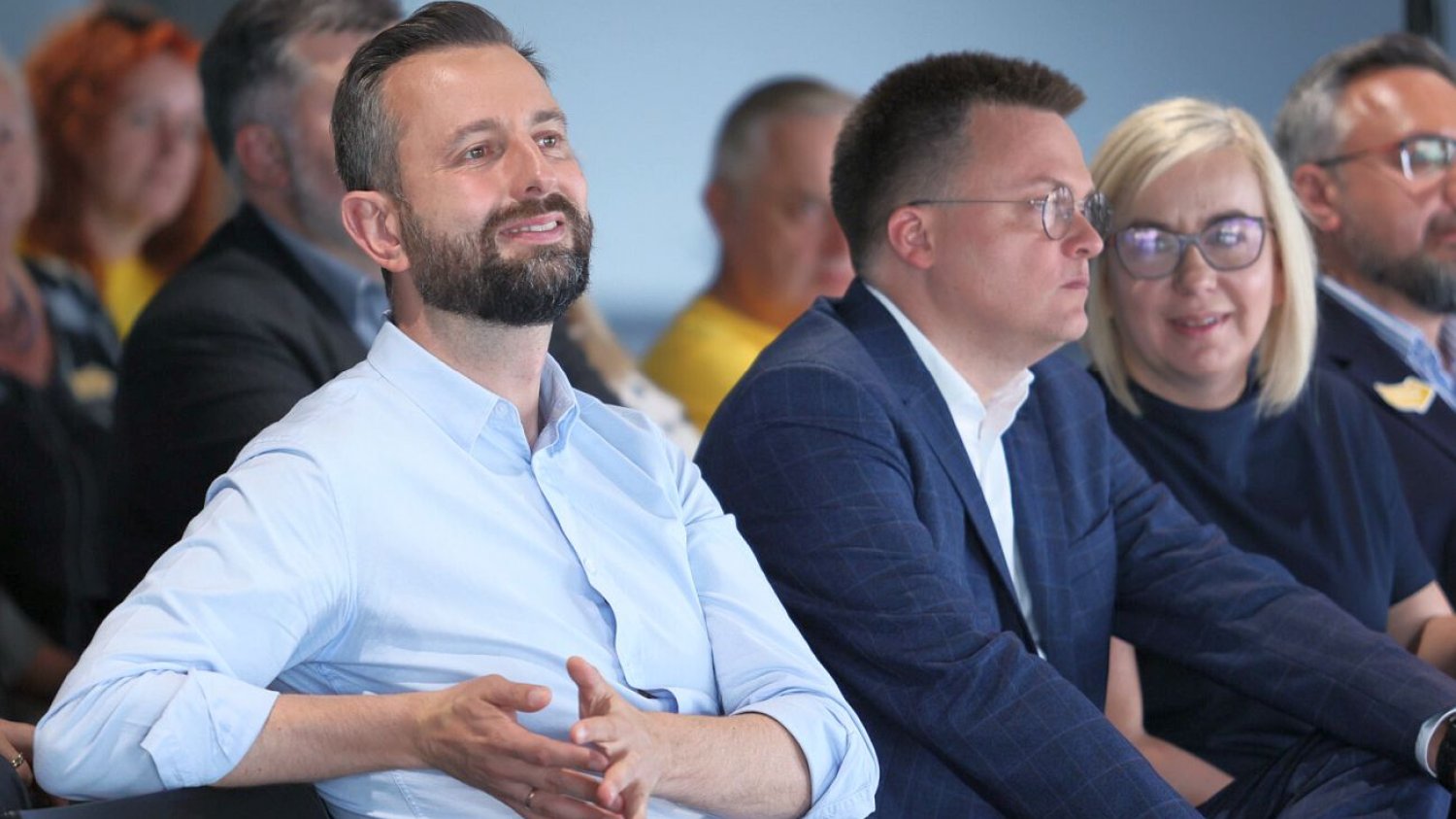 Kongres Trzeciej Drogi odbył się pod hasłem "Gospodarka, do przodu!" (Władysław Kosiniak-Kamysz, Szymon Hołownia, Paulina Hennig-Kloska)