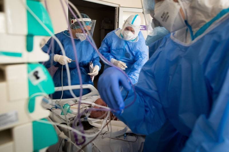 Rząd rozważa podniesienie składek zdrowotnych i zwiększenie nakładów na system ochrony zdrowia.