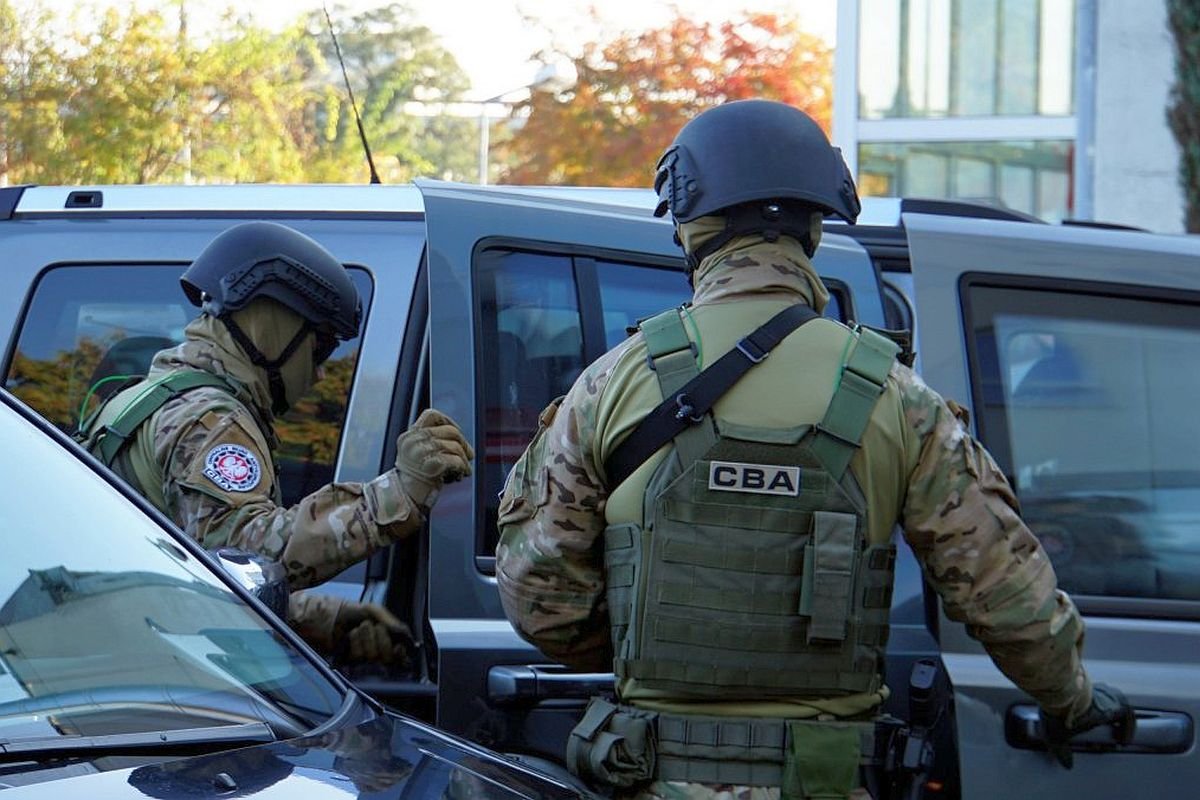 Byłych ministrów i prezesów nie zatrzymuje policja - robi to CBA