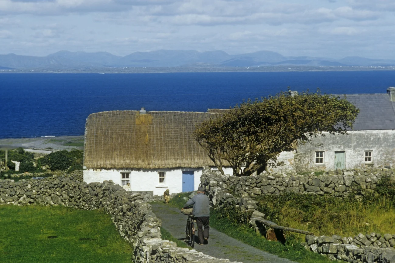 Dom na wyspie Inishmore w Irlandii.