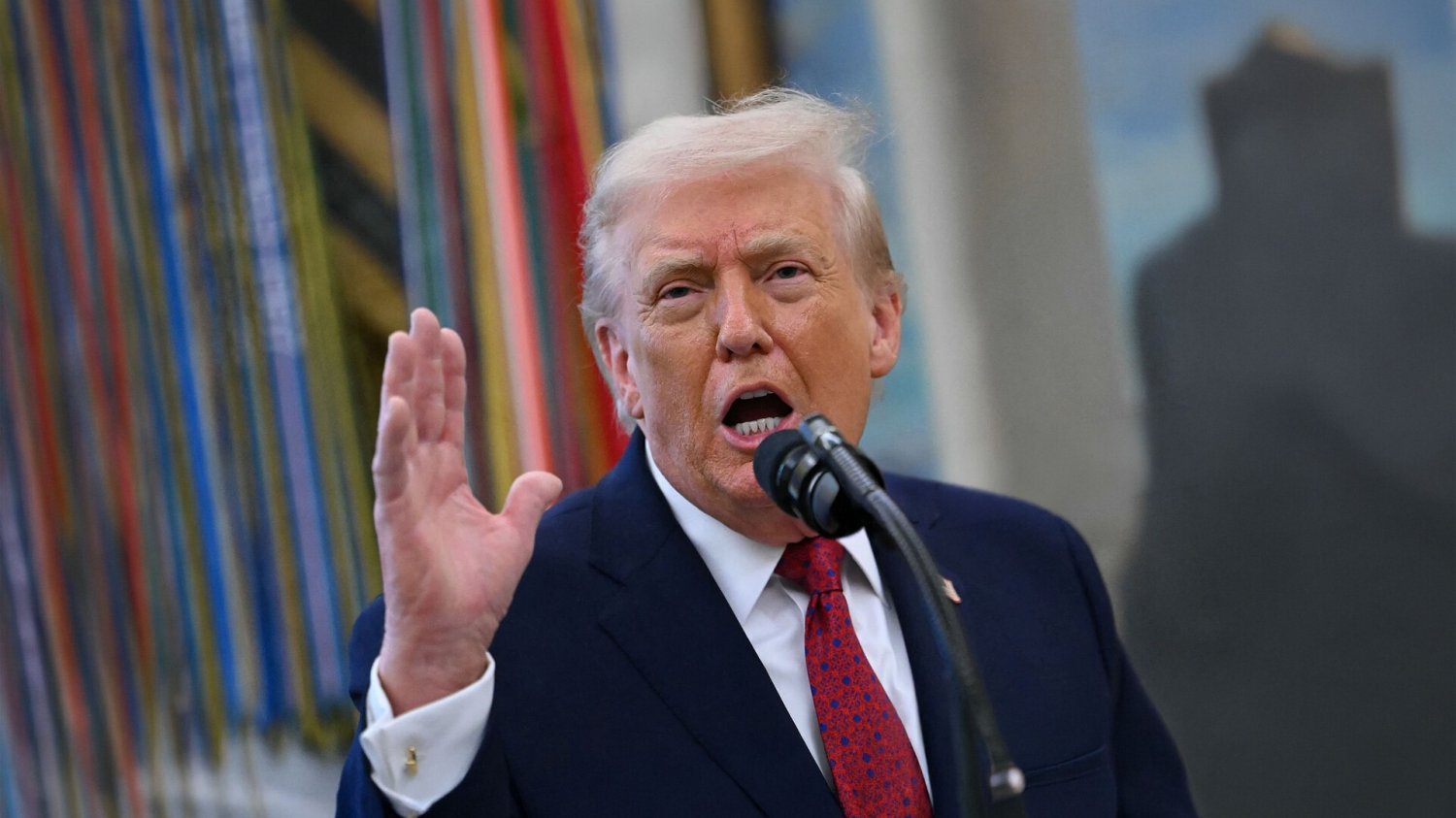 Donald Trump ponownie grozi cłami. Donald Trump ponownie grozi cłami.