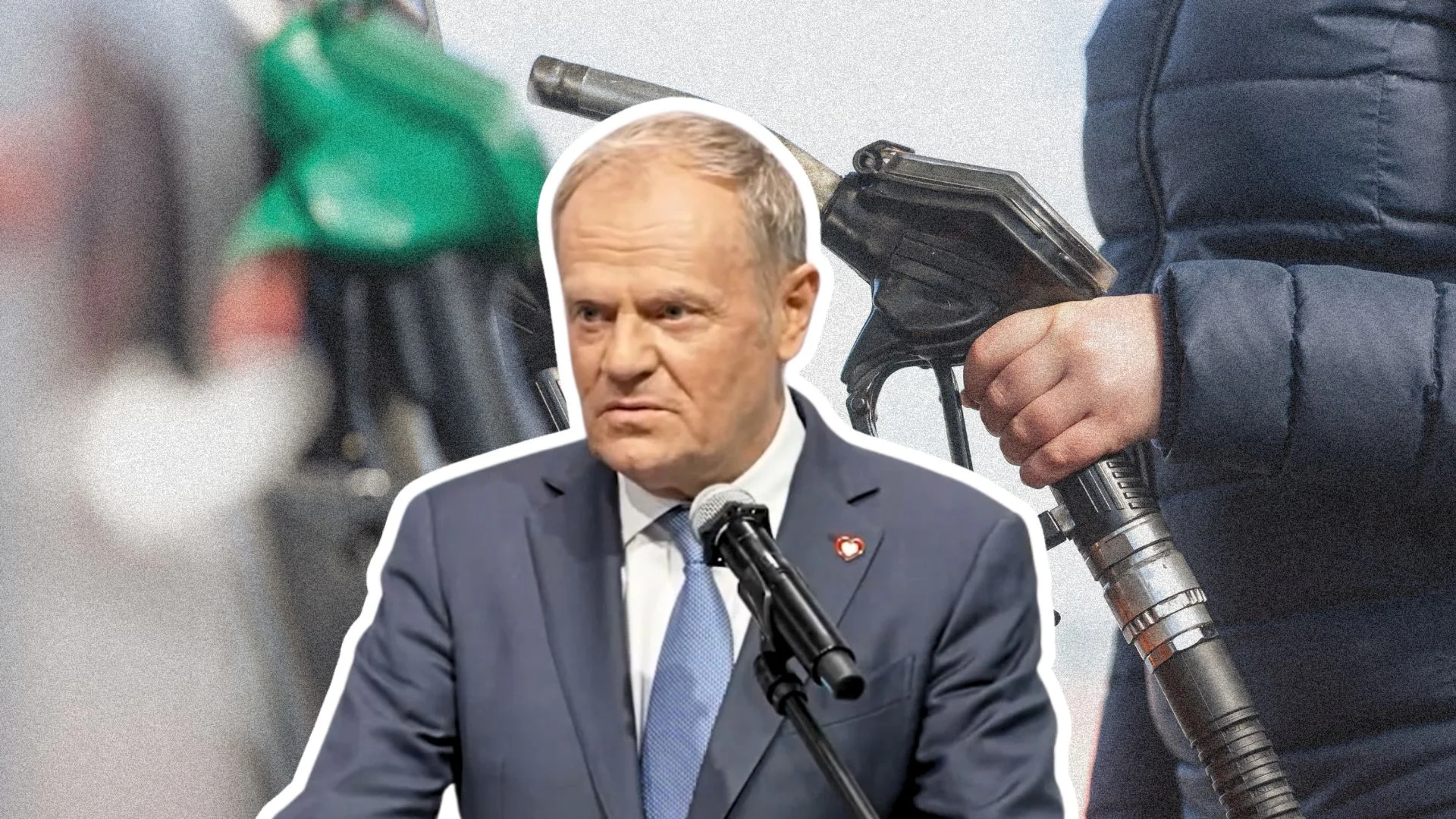 Tańsze paliwo jeszcze w tym roku? Na stole leżą dwa pomysły Donald Tusk, w tle człowiek i dystrybutor paliwa.