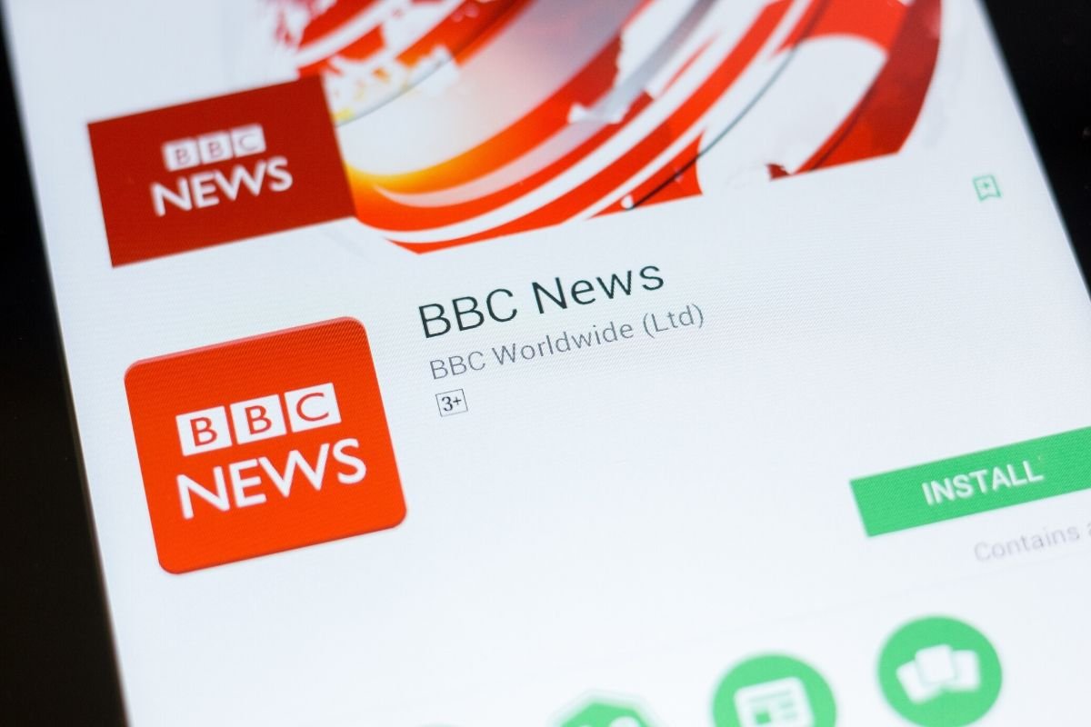 Artykuły serwisu BBC News informujące o wynikach wyborów w Wielkiej Brytanii były pisane przez algorytmy komputerowe.
