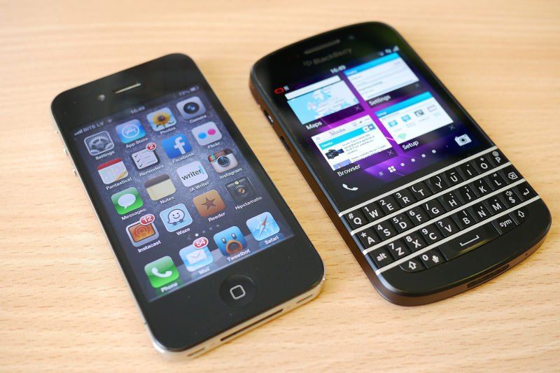 Bardzo prawdopodobne, że czołowy producent smartfonów porzuci produkcję swego najbardziej znanego produktu.