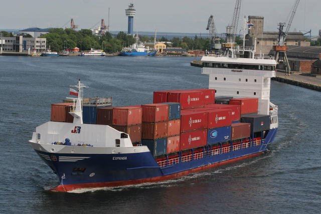 Coraz więcej kontenerów z Chin trafia do Polski przez Niemcy.