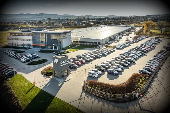 Siedziba firmy i hala produkcyjna, całość o łącznej powierzchni 13500 m2
