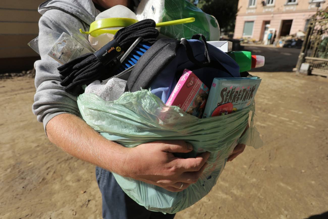 Co najczęściej wysyłamy powodzianom i jak powinniśmy pomagać teraz?