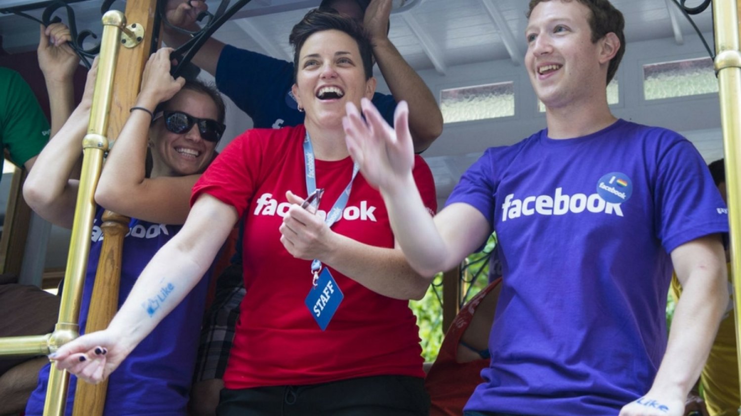 Mark Zuckerberg chce opatentować okulary do rozszerzonej rzeczywistości.