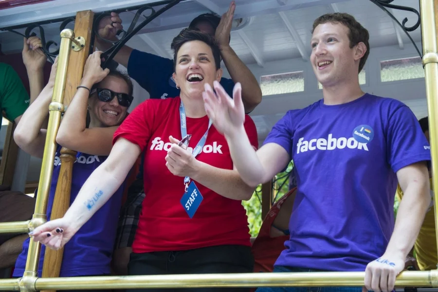 Mark Zuckerberg chce opatentować okulary do rozszerzonej rzeczywistości.