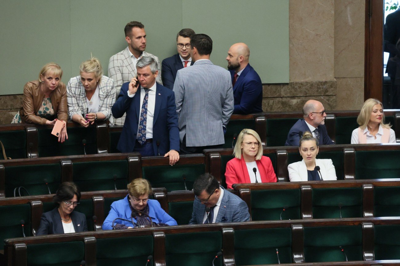 Posłowie muszą rozliczyć się z zakupów. Będą mogli odkupić przedmioty ze swoich biur.