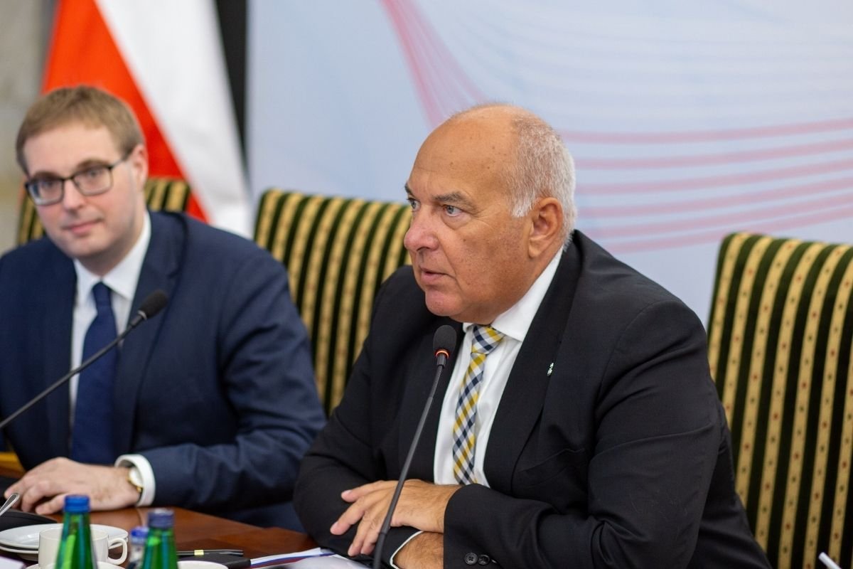 Od początku roku zadłużenie Skarbu Państwa wzrosło o 114 mld zł.