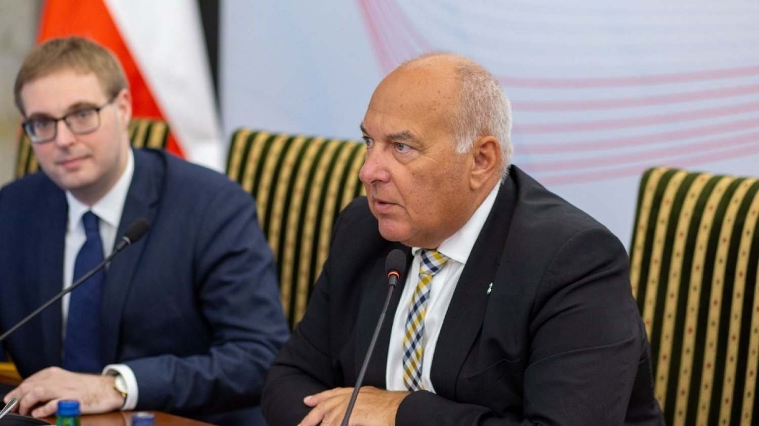 Od początku roku zadłużenie Skarbu Państwa wzrosło o 114 mld zł.