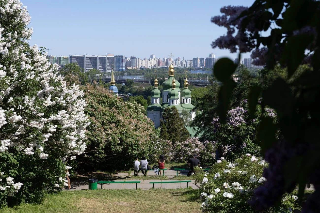 Park w Kijowie.