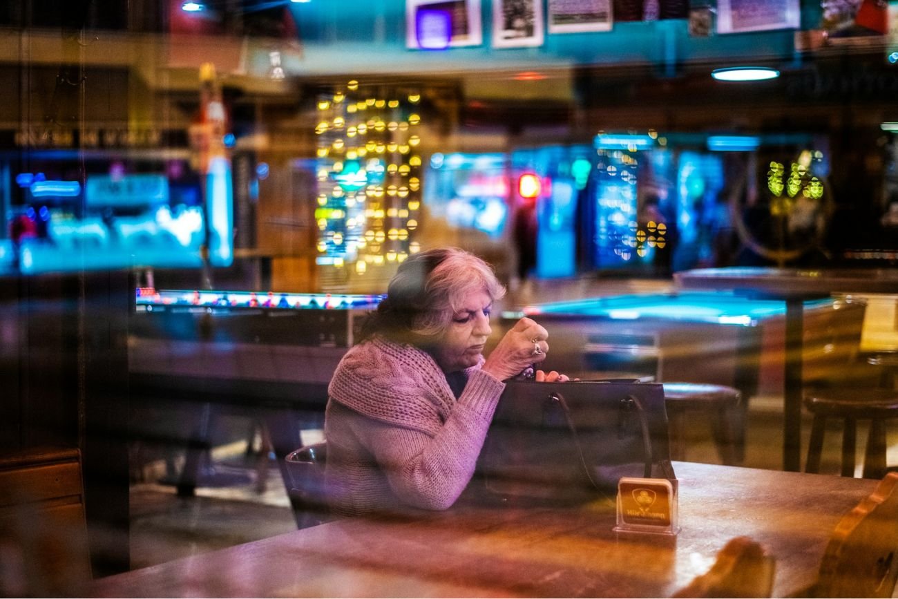 Zakaz sprzedaży alkoholu i papierosów... seniorom. Petycja trafiła do rządu