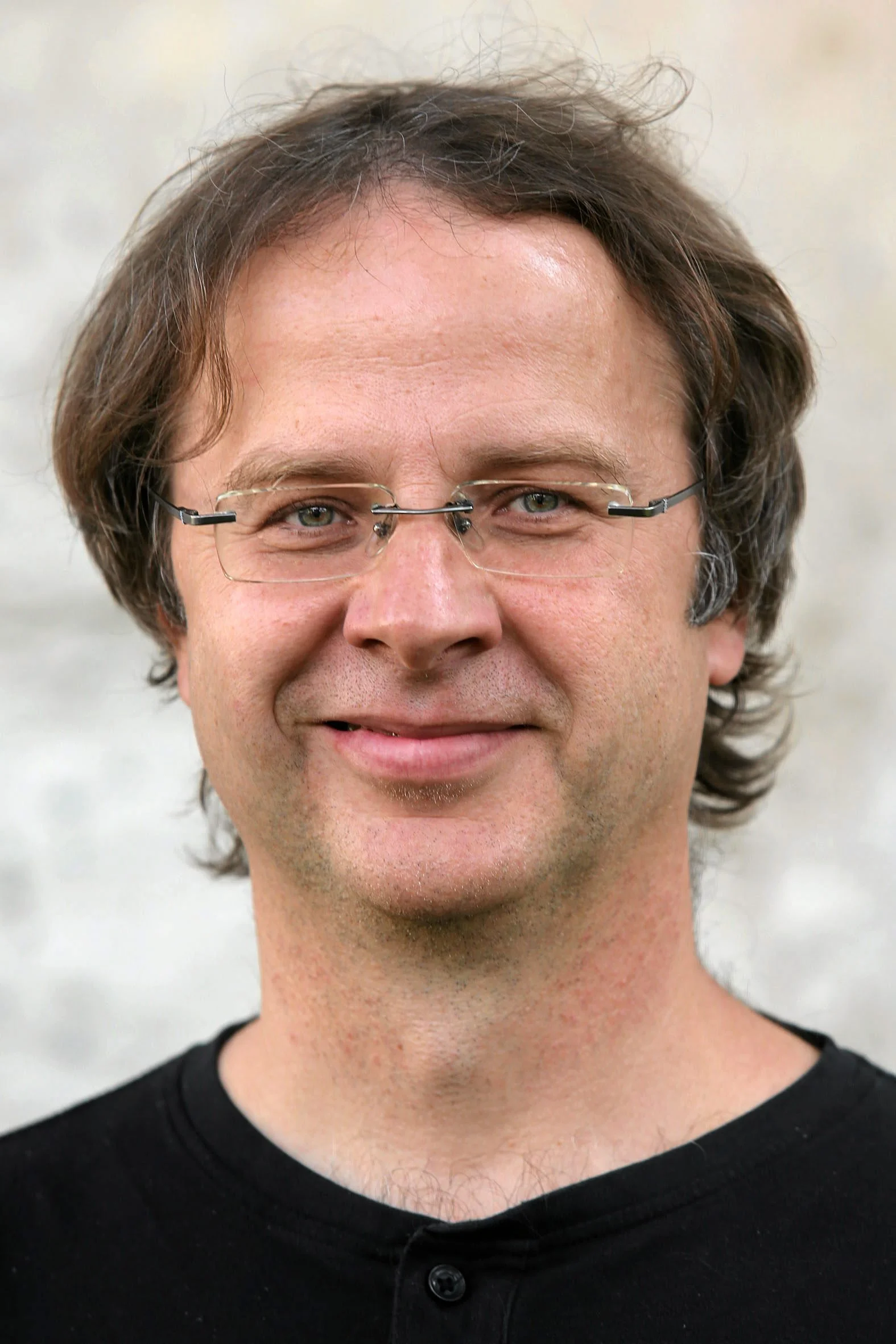 Obecnie Piotr Wilam inwestuje w projekty z zakresu nowych technologii