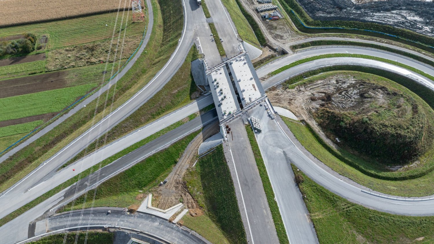 Objazdy i zamknięty odcinek autostrady A4. Ruszyła drogowa rewolucja na Podkarpaciu. Droga na Podkarpaciu.