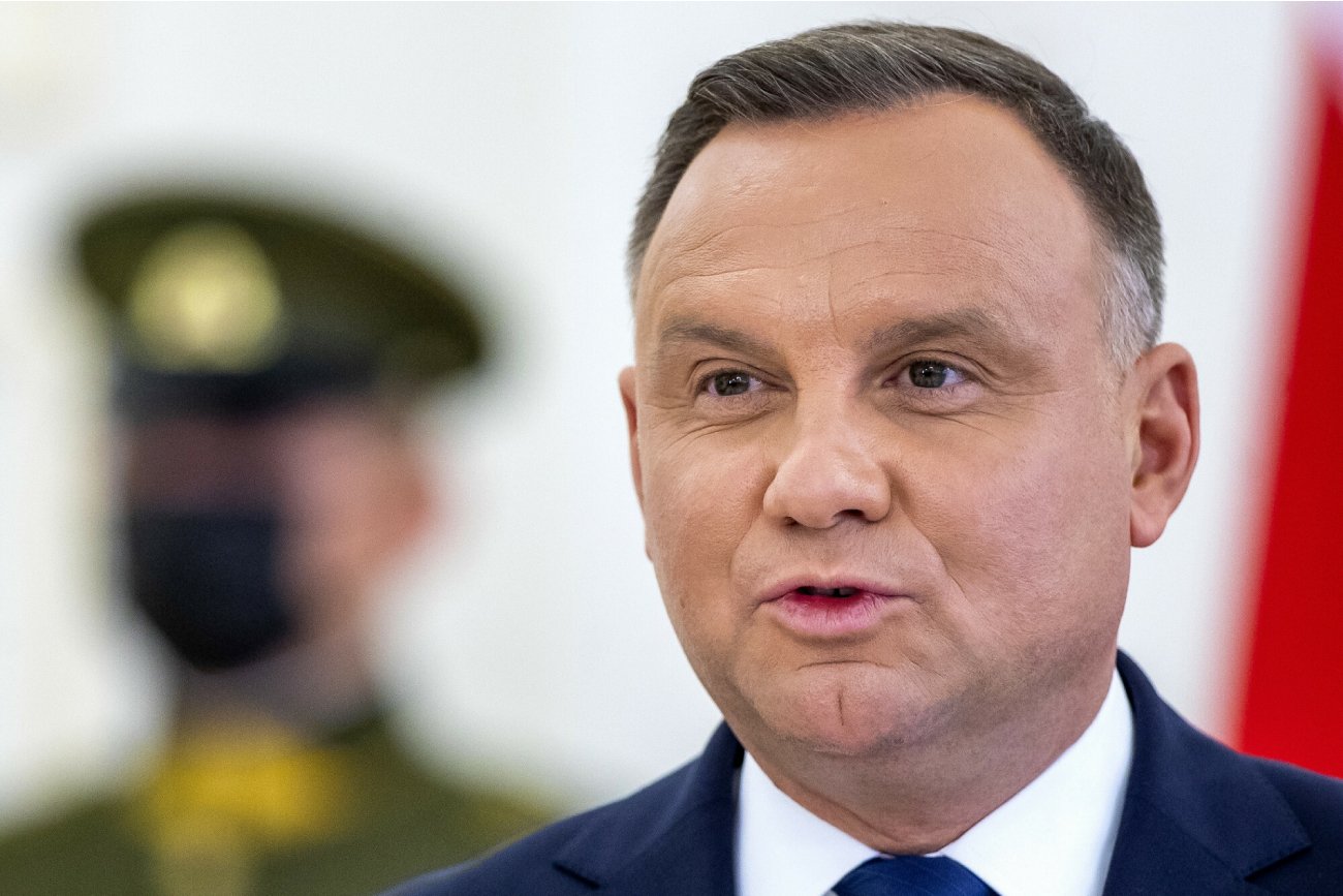 Andrzej Duda mówi do dziennikarzy na konferencji prasowej